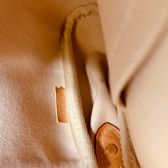 Louis Vuitton Favorite Azur mm - Picture 7 of 8